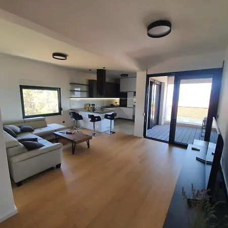 Apartment House G Supetar