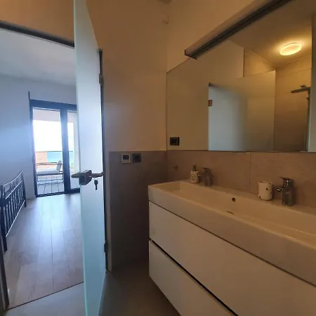House G Lejlighed Supetar